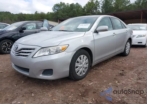 2011 Toyota Camry Le z USA, uszkodzony, nr VIN 4T1BF3EK0BU231376